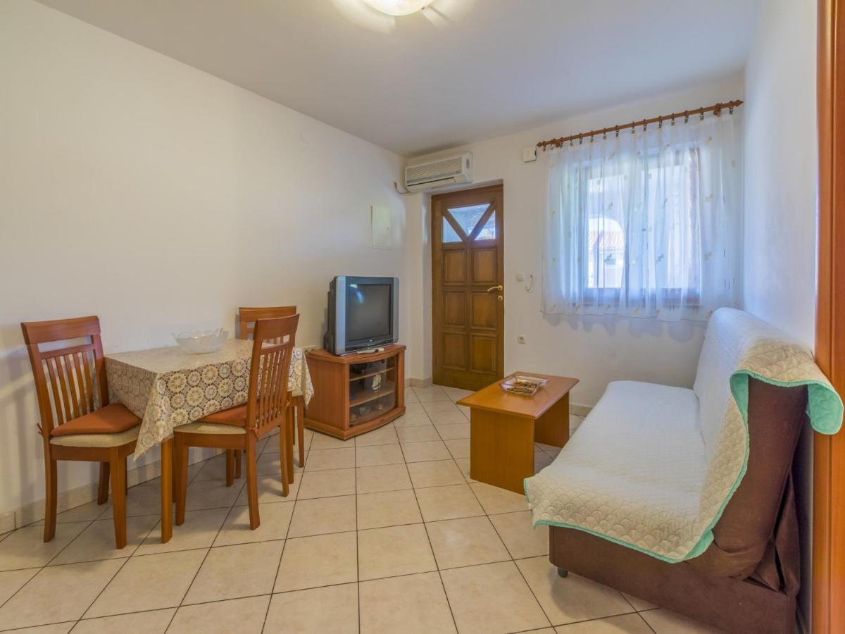 Apartments Dino Цриквеница Экстерьер фото